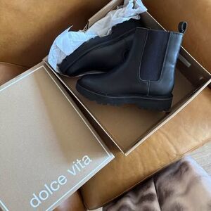 7.5 Dolce Vita Moriah Boots NWT